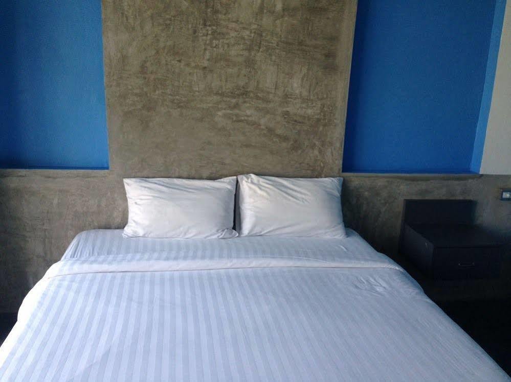 Pornsiri Hotel Sisaket Exterior foto